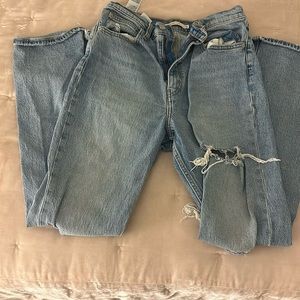 Selling, barely ever used Levi’s bellbottoms jeans